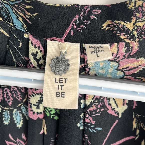 NWT Black floral blouse  sleeveless size L - Picture 3 of 4